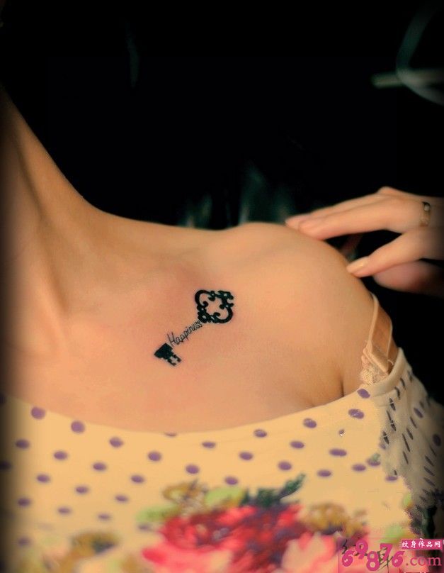 幸福钥匙肩部纹身图片图片