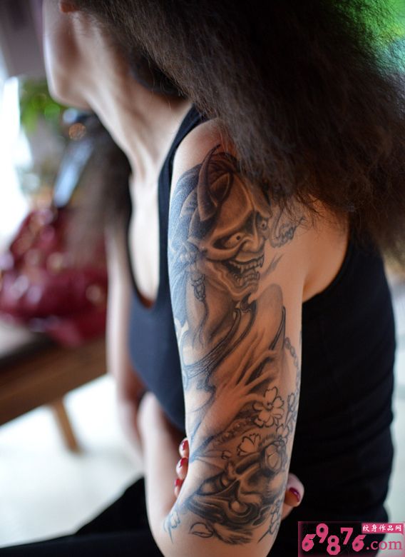 花臂日本般若个性纹身图片