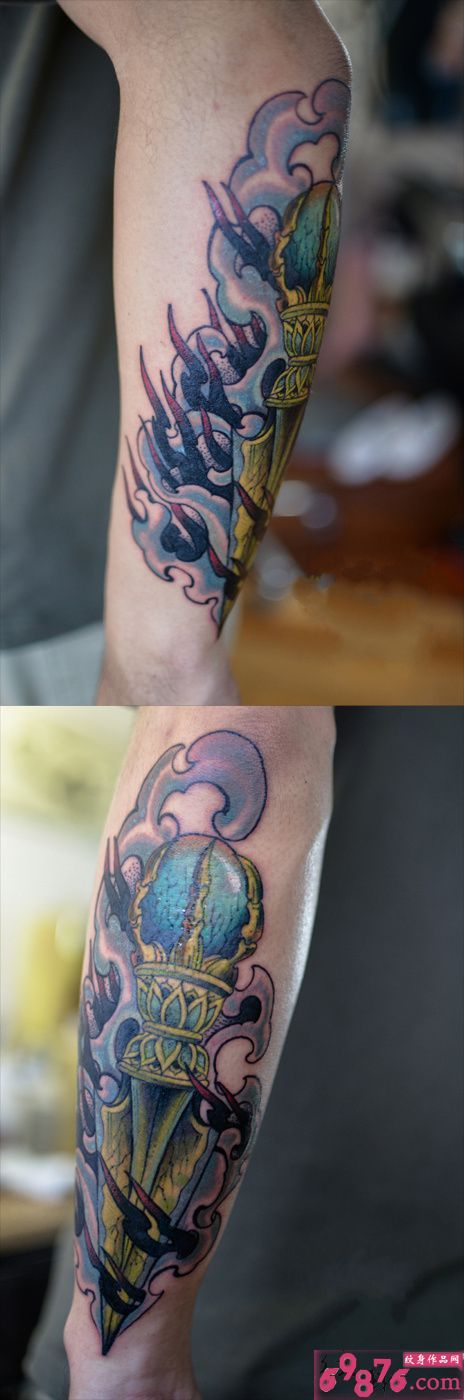 手臂信仰金刚杵宗教纹身图片