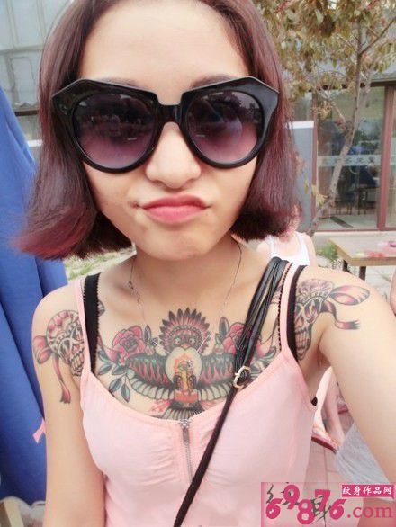 胸前复古创意纹身图案图片