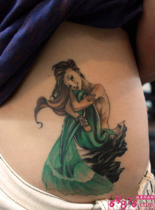 唯美性感美人鱼腰部纹身图片