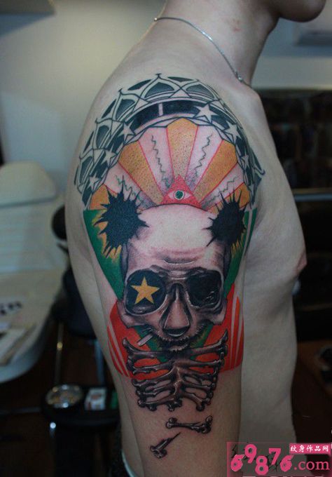 创意熊猫骷髅花臂彩色纹身图片