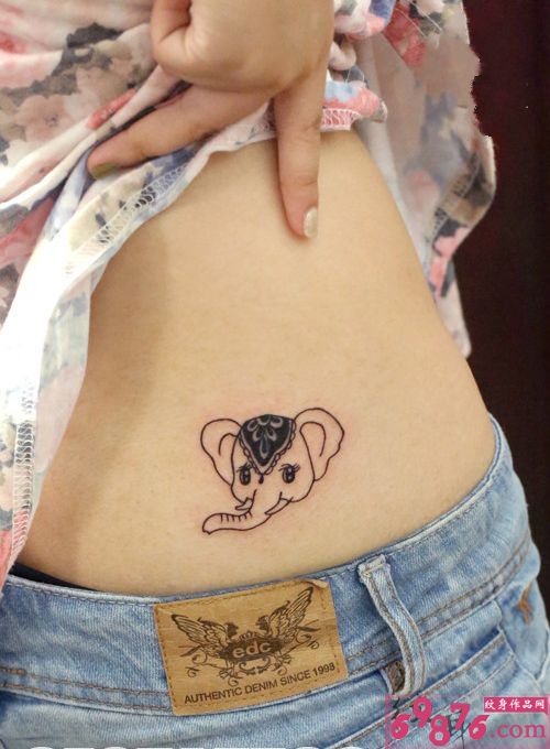 可爱小象头腰部纹身图片