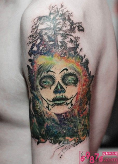 另类星空精灵生命之树手臂纹身图片