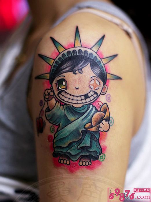 创意手臂自由发财女神纹身图片