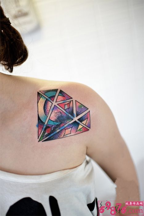 创意星空钻石肩部纹身图片