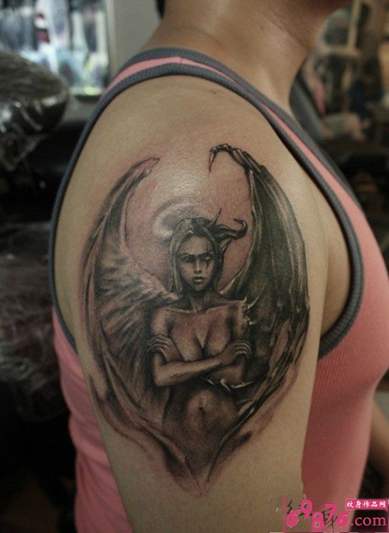 天使与恶魔另类手臂纹身图片
