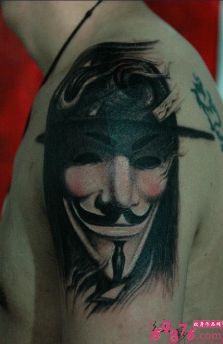 v字仇杀队头像手臂纹身图片