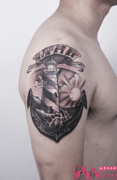 创意船锚与灯塔手臂纹身图片