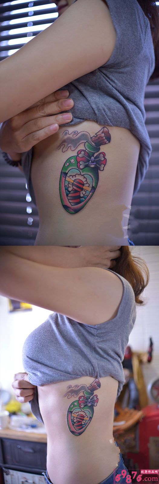 创意许愿瓶灯塔腰侧纹身图片