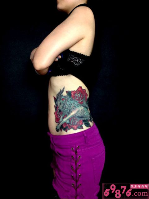 性感腰部摩羯座纹身图片