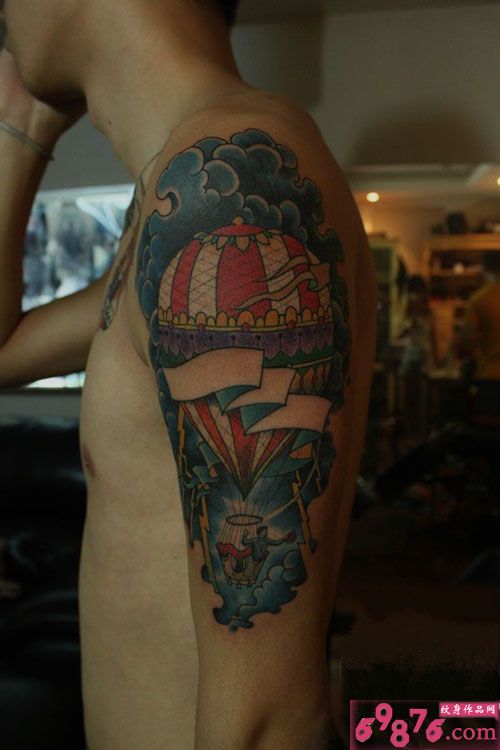 创意热气球花臂纹身图片