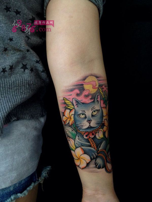 个性猫咪创意手臂纹身图片