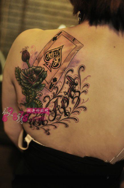 卡奇诺英文与扑克牌创意纹身图片