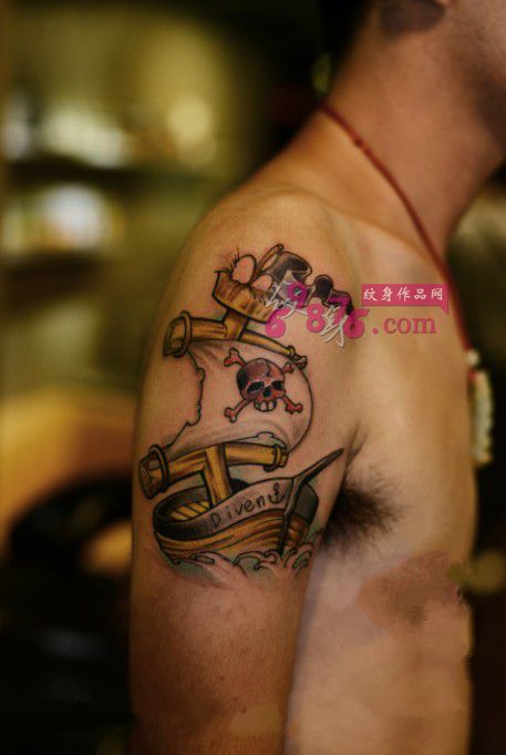 个性school风海盗船手臂纹身图片