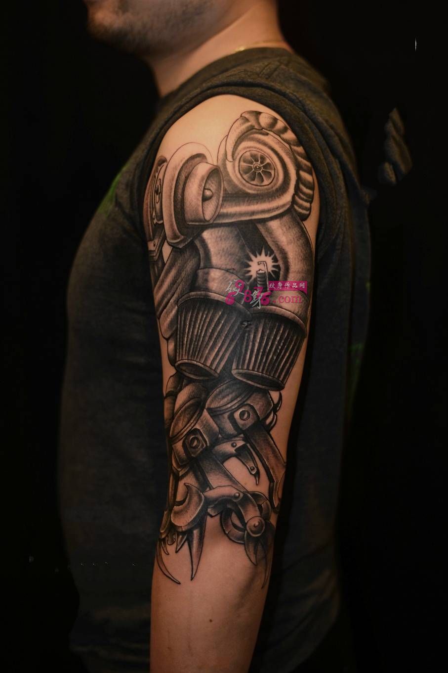 霸气机械花臂个性纹身图片
