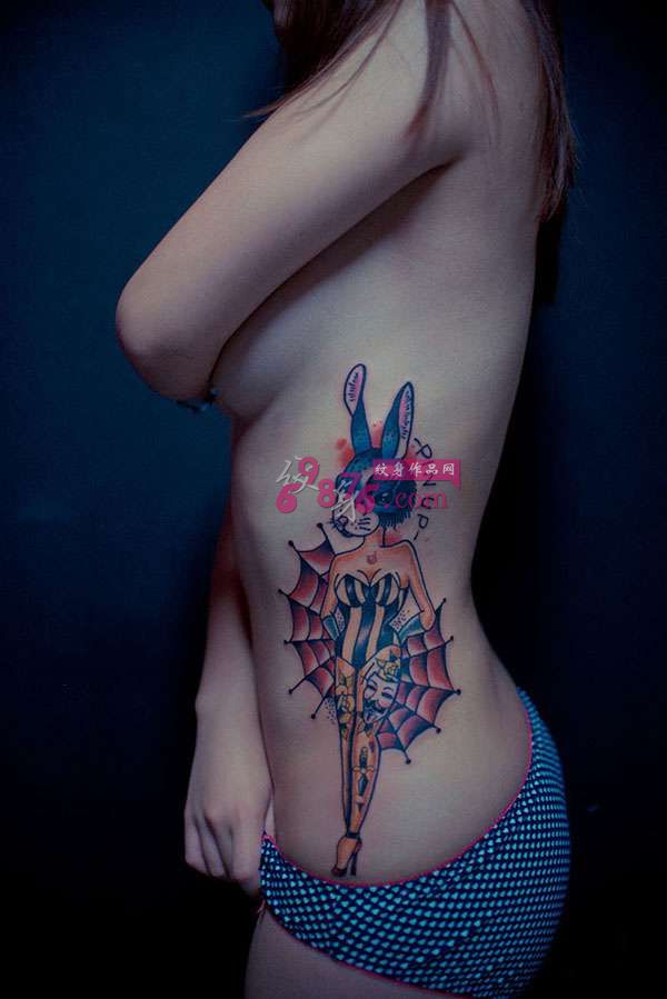 美女细腰性感兔女郎面具纹身图片