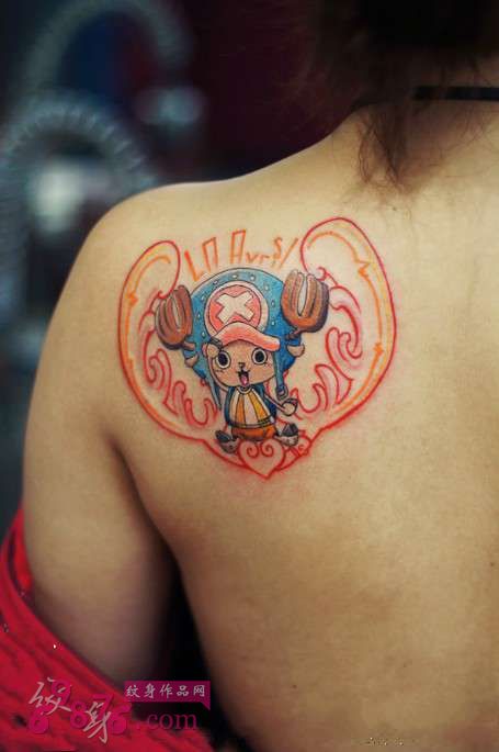 后肩可爱乔巴创意纹身图片