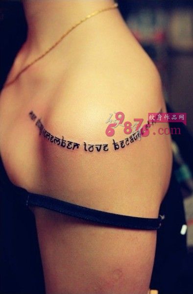 大臂时尚英文纹身图片