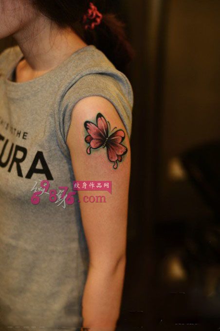 小清新蝴蝶女生手臂纹身图片