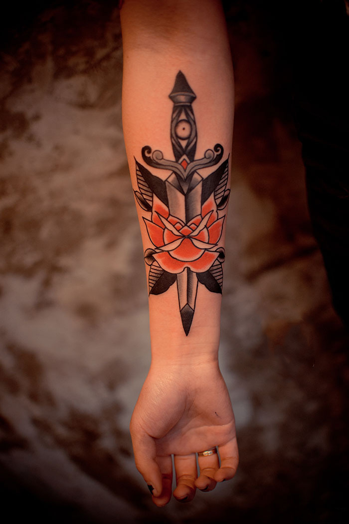 创意school风手臂纹身图片