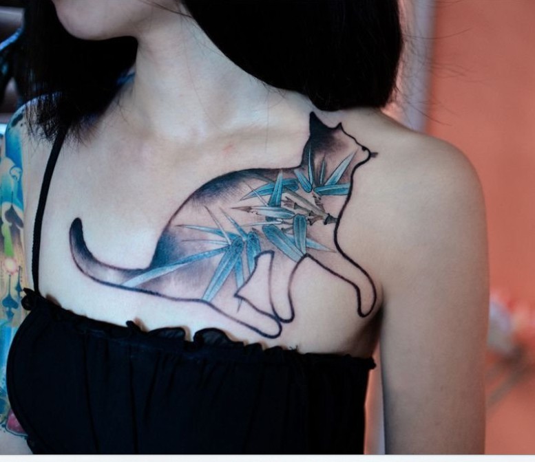 　创意竹子猫咪胸部纹身图案图片图片