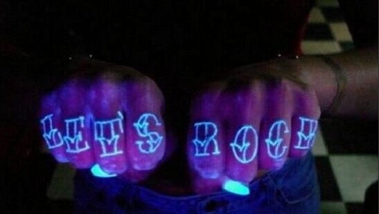 男生手指头最时尚最酷的清新荧光英文图片