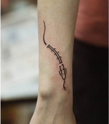 手臂神秘个性抽象纹身图片