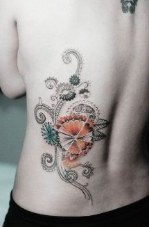 唯美雏菊与藤蔓细腰纹身图案图片