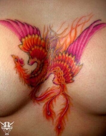 漂亮性感美女双峰之间唯美漂亮的红凤图片