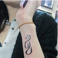 90后女生手部唯美猫咪图腾纹身图片