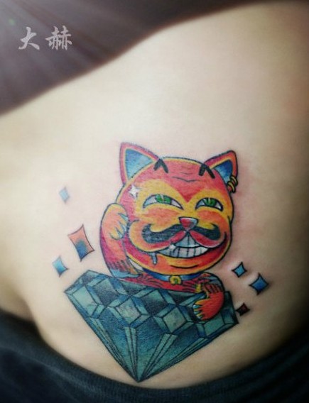 臀部一款招财猫与钻石纹身图案图片缩略频道推荐图