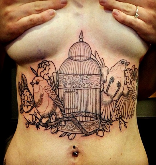 推荐一款腹部时尚个性鸟笼纹身图案图片缩略频道推荐图