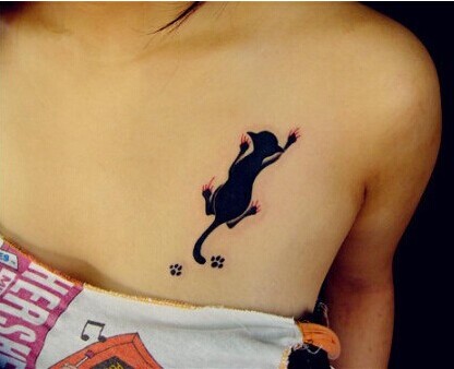 女生胸部唯美可爱小猫咪纹身图图片