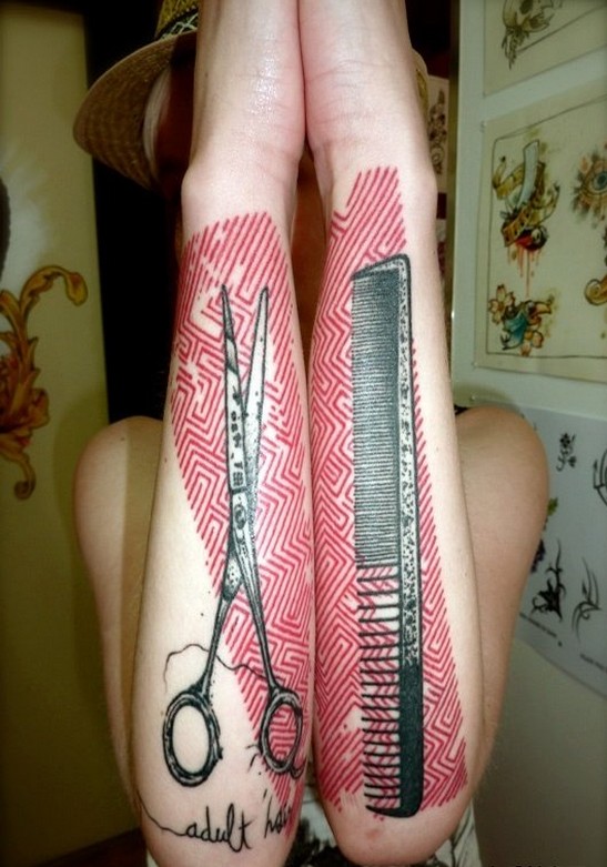 手部之特别风格职业剪刀梳子纹身图案图片