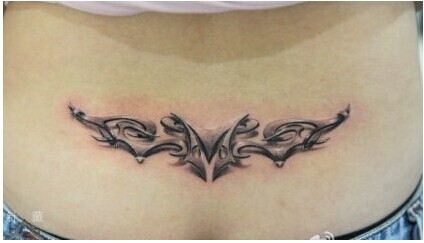 性感女生腰部唯美图腾纹身图片