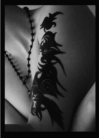 男生肩部唯美高清图腾纹身效果图图片