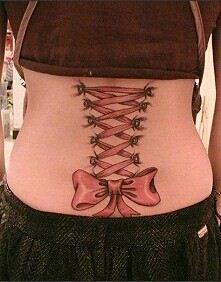 青春女生腰部唯美漂亮的鞋面纹身图案图片