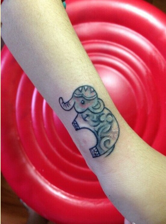 推荐一款手臂象纹身图案图片