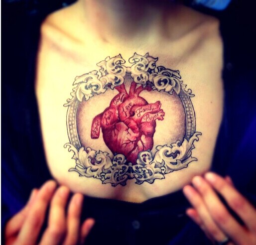 女生胸部另类经典的心脏纹身图图片缩略频道推荐图