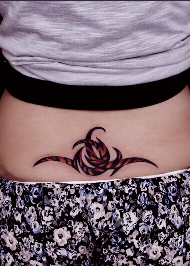 美女腰部精美漂亮的虎纹图腾纹身图案图片缩略频道推荐图