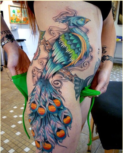 美女侧腰性感漂亮孔雀纹身图案图片缩略频道推荐图