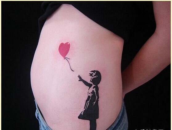 个性腰部放飞纹身图案图片