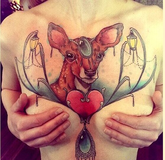 性感女性胸部彩色鹿纹身图案欣赏图片