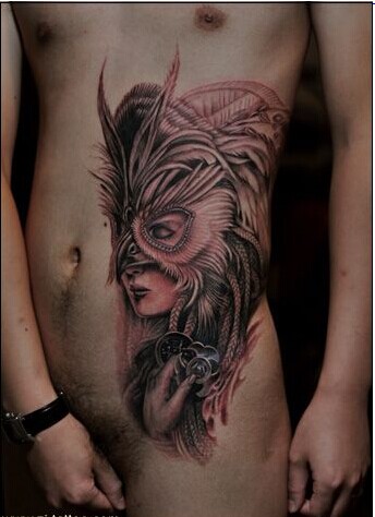 经典超酷腰部美女面具纹身图片图片