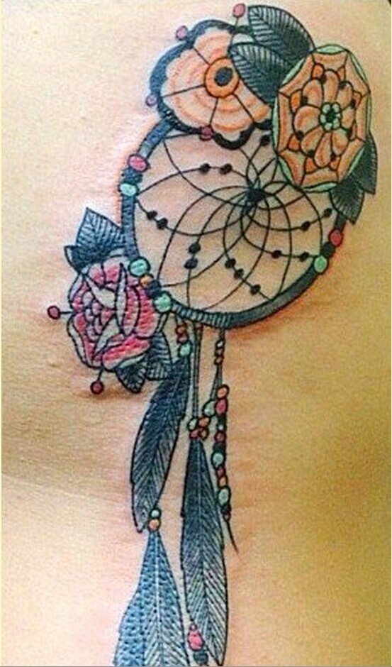 女性侧腰性感捕梦网纹身图案图片