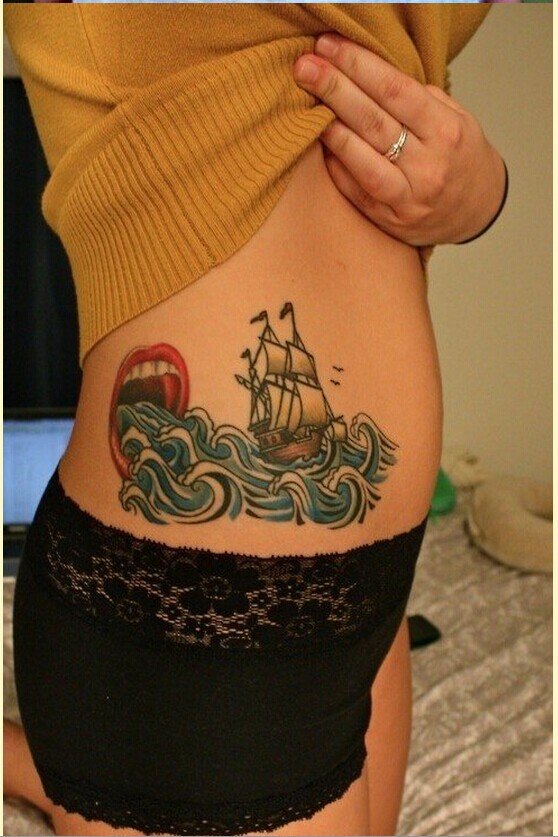 性感女性腰部漂亮帆船纹身图案图片