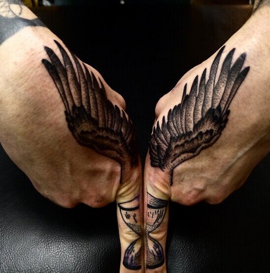 个性手部漂亮翅膀纹身图案图片