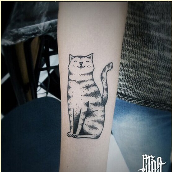 个性手臂漂亮猫咪纹身图案图片
