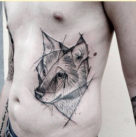 时尚男性腹部线条狼头纹身图片图片
